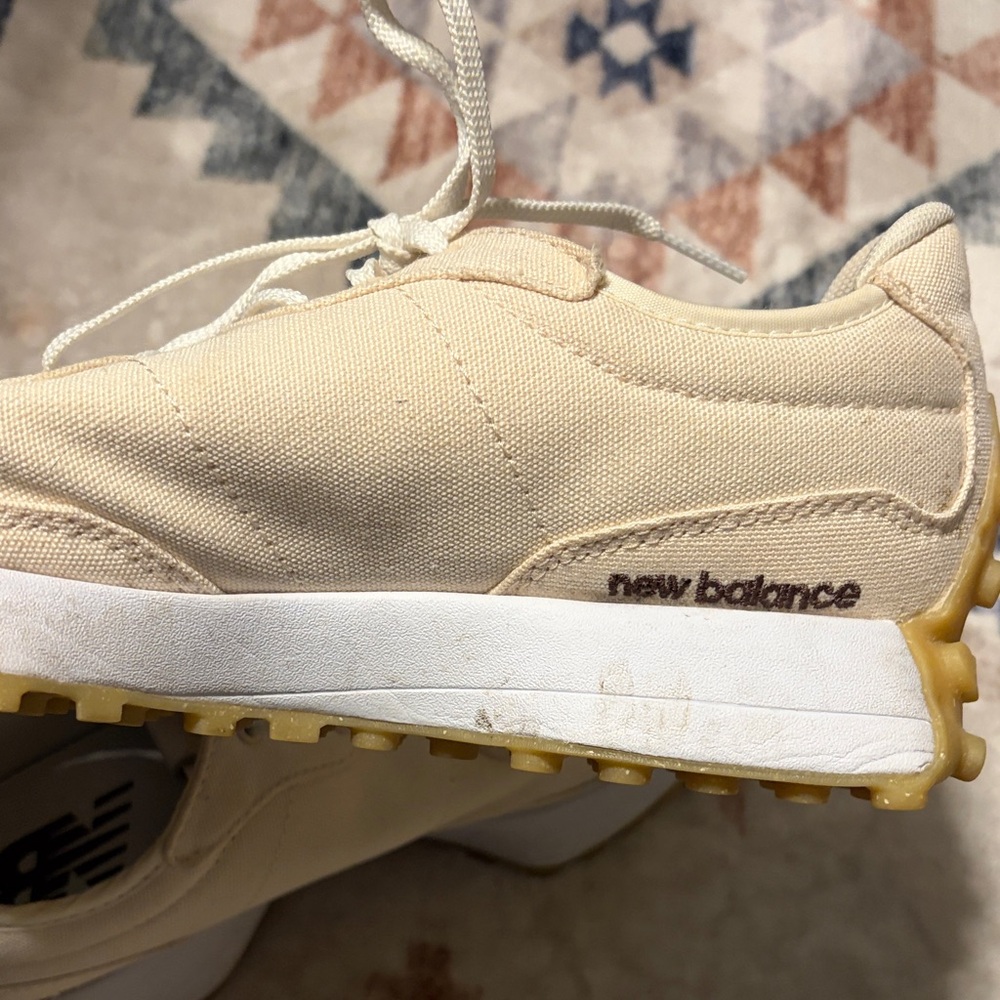 New Balance 327 Cream and Tan Sneakers sz 9 - Picture 5 of 9
